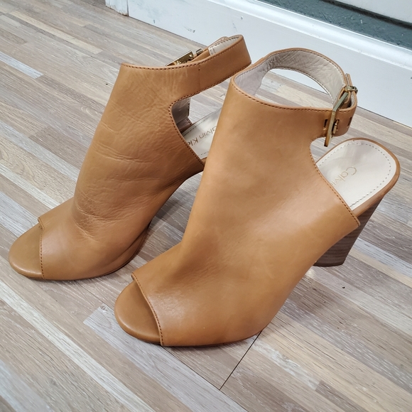 Zola bootie heels - Picture 3 of 3